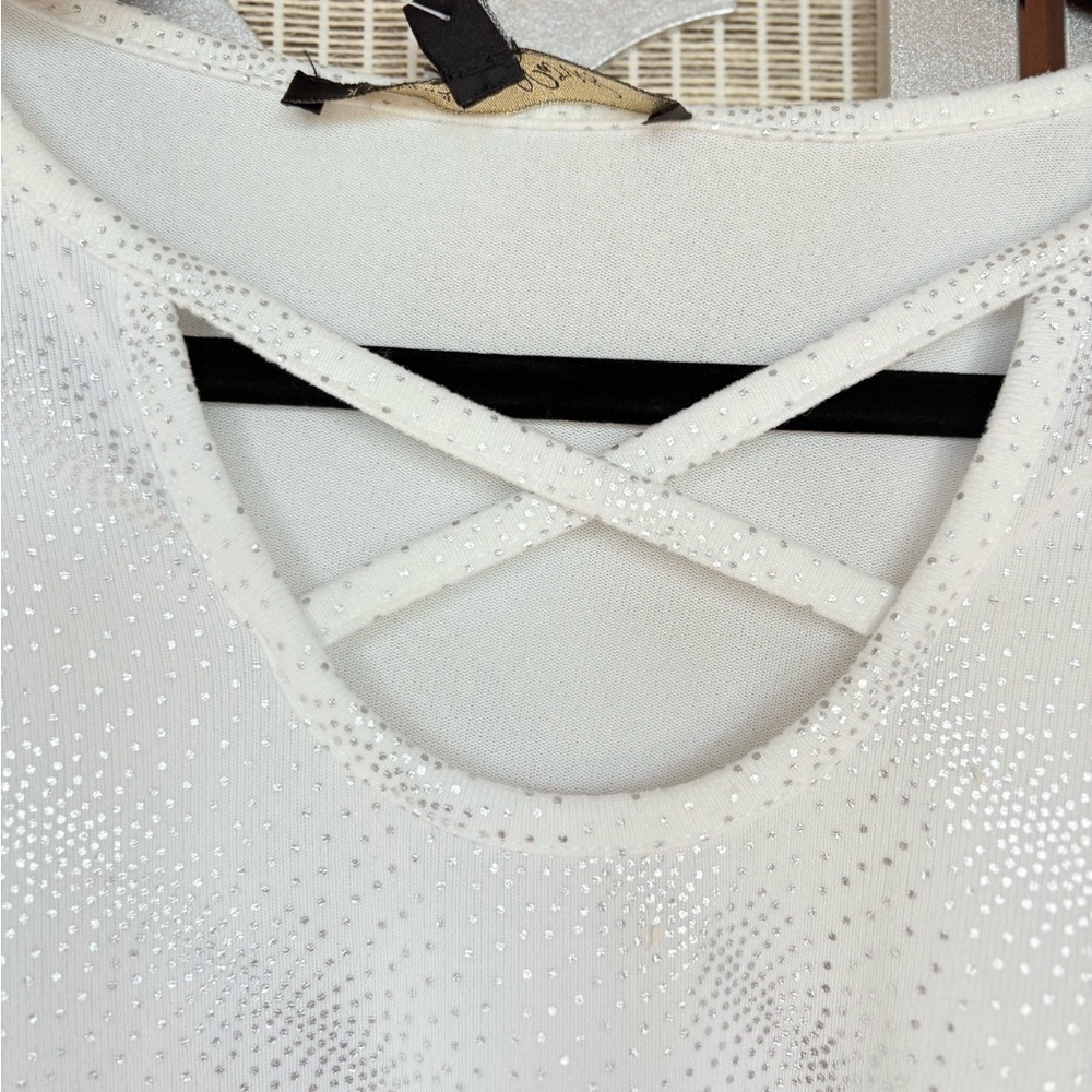 NWT Louise Paris White 3/4 Sleeve Cut Out Blouse - Picture 6 of 8